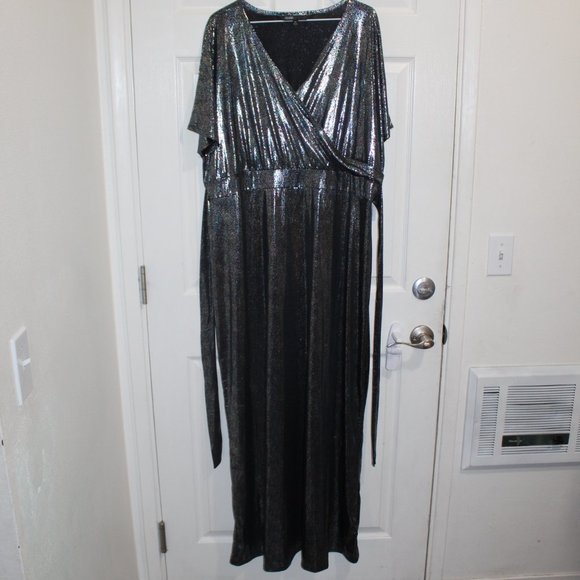 LuLaRoe Dresses & Skirts - LulaRoe Elegant sparkling party holiday dress 3XL